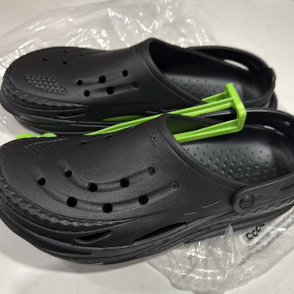 NWT Crocs slip on Clogs  for man /available in 2 colors